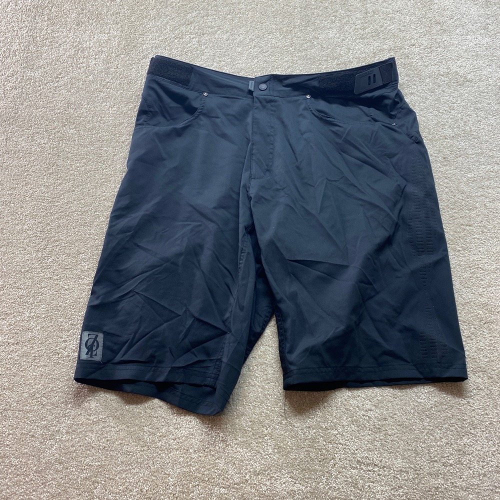 ZOIC Shorts Mens XL‎ Black Mountain Bike Adjustable Waist Pockets